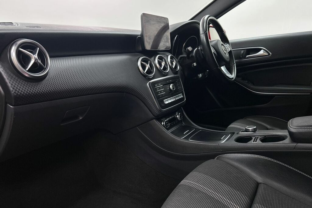 Mercedes-Benz A Class 1.6 A160 Sport Edition Hatchback 7G-dct SL18AZB Red #6