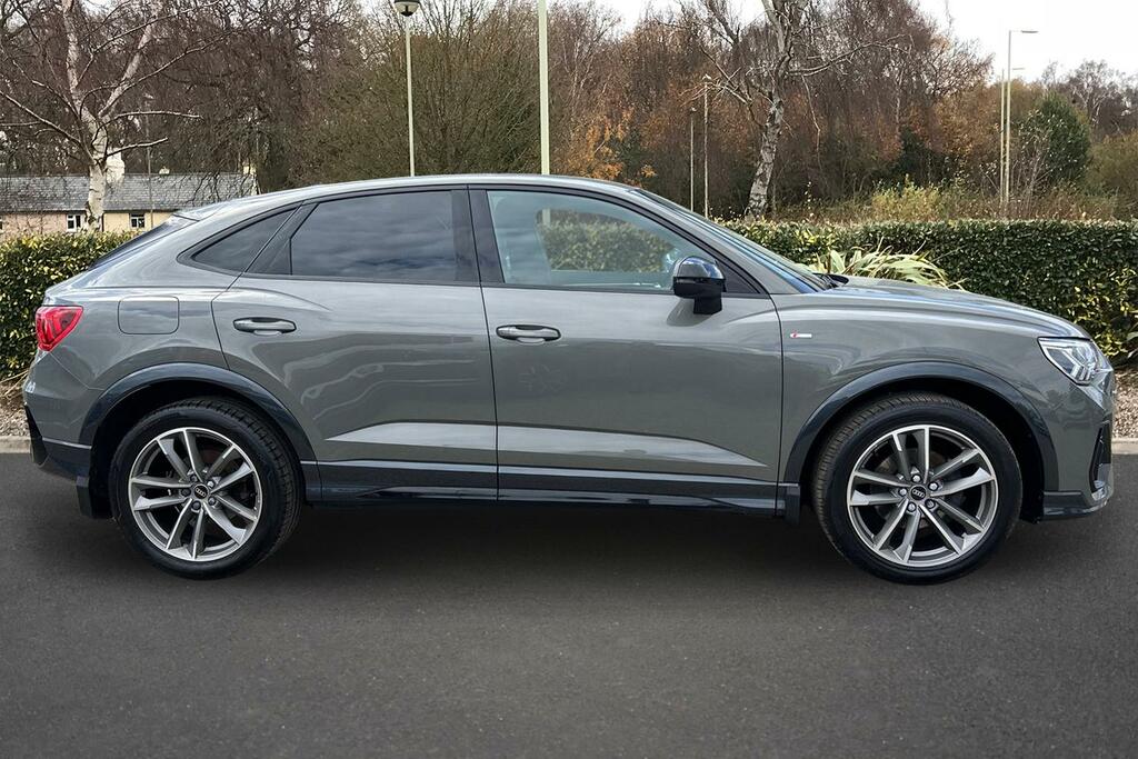 Audi Q3 35 Tfsi Black Edition S Tronic ST22DXU Grey #4
