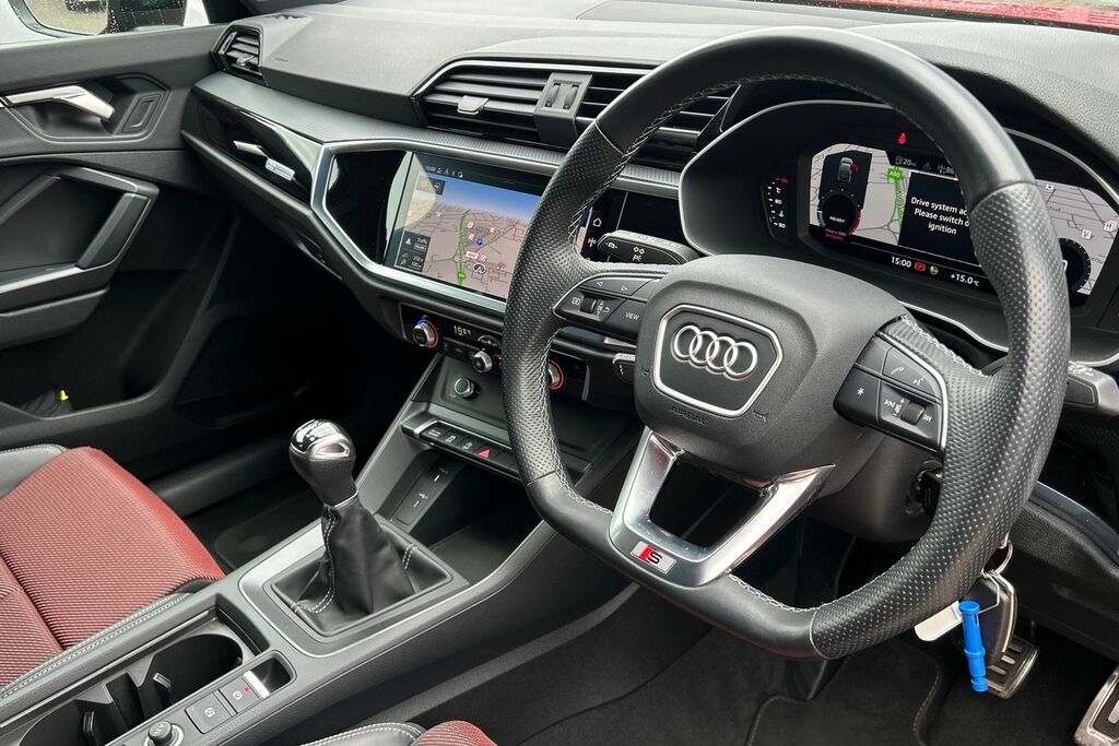 Audi Q3 Black Edition 35 Tfsi 150 Ps 6-Speed SR23OEM Red #6