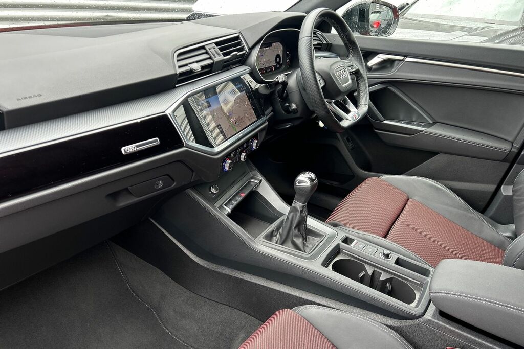 Audi Q3 Black Edition 35 Tfsi 150 Ps 6-Speed SR23OEM Red #2