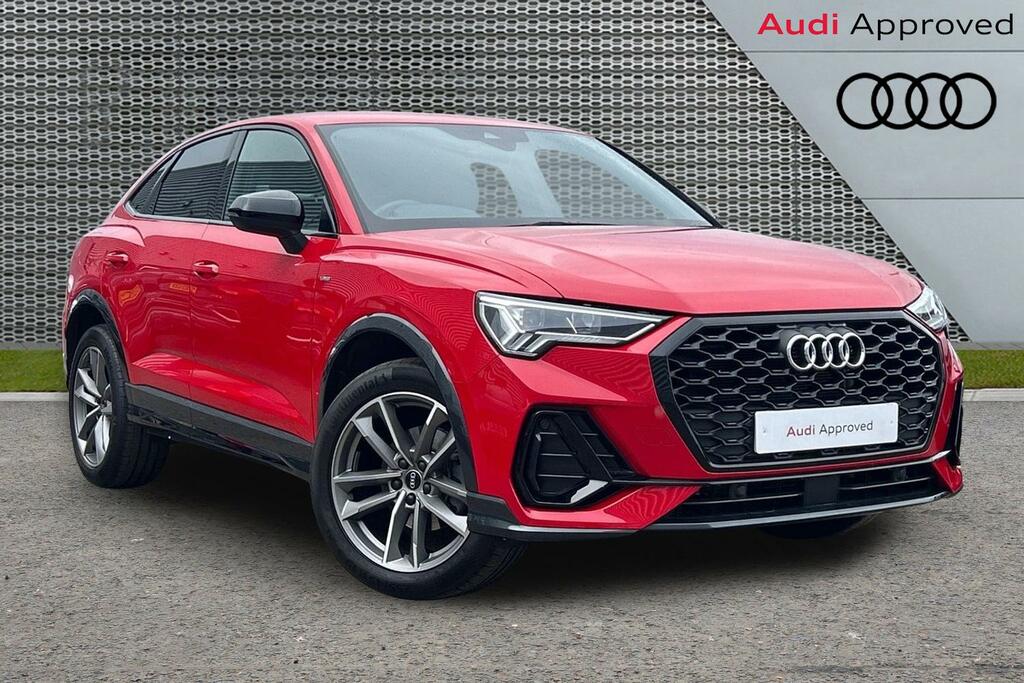 Audi Q3 Black Edition 35 Tfsi 150 Ps 6-Speed Red