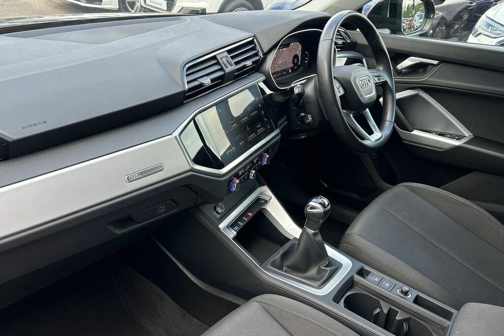 Audi Q3 Technik 35 Tfsi 150 Ps 6-Speed ST23GOP Black #2