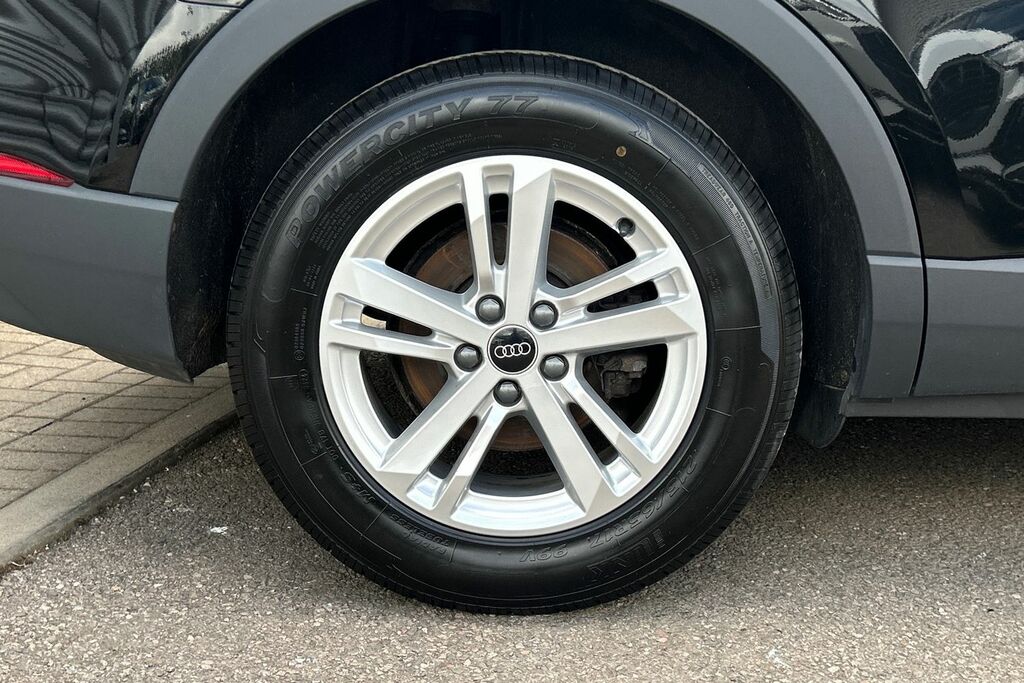 Audi Q3 Technik 35 Tfsi 150 Ps 6-Speed ST23GOP Black #5