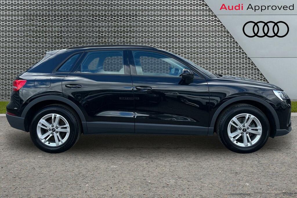 Audi Q3 Technik 35 Tfsi 150 Ps 6-Speed ST23GOP Black #4