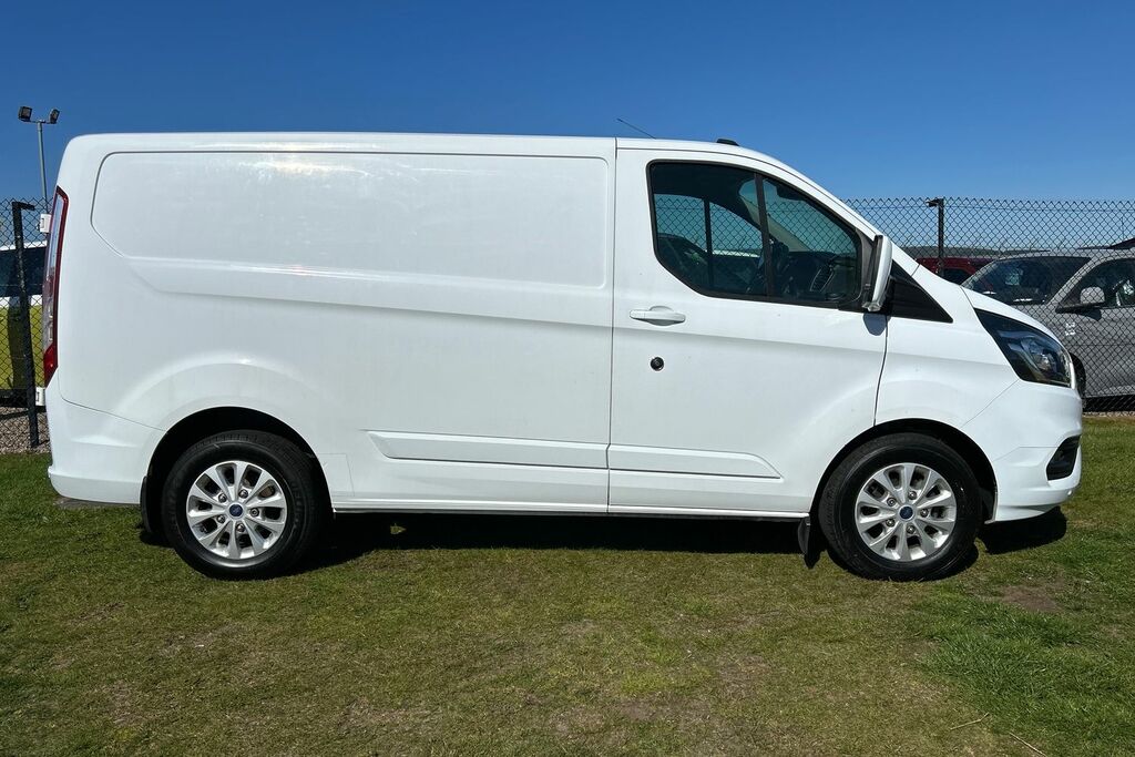 Ford Transit Custom 2.0 Ecoblue 130Ps Low Roof Limited Van HW70YNR White #4