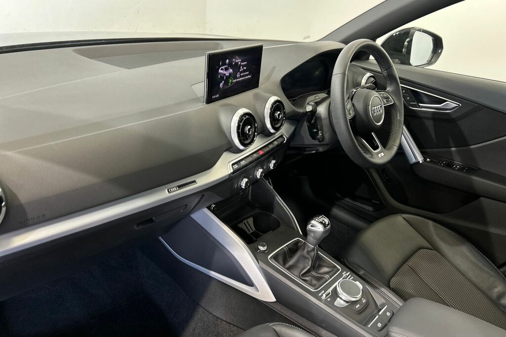 Audi Q2 S Line 35 Tfsi 150 Ps 6-Speed SW23MTY Black #2
