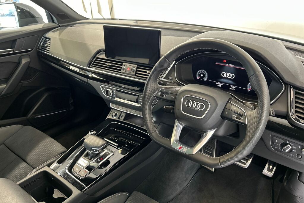 Audi Q5 Black Edition 40 Tdi Quattro 204 Ps S Tronic SW24FRX Green #6