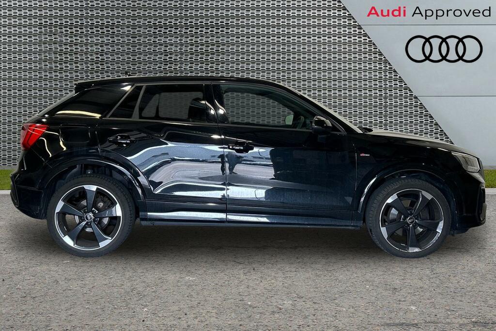 Audi Q2 My23.5 Black Edition 35 Tfsi 150 Ps S Tronic SV73WXM Black #4