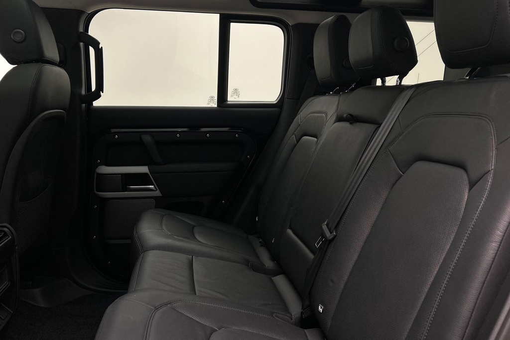 Land Rover Defender 110 D250 Xs Edition SR73KGJ Black #4