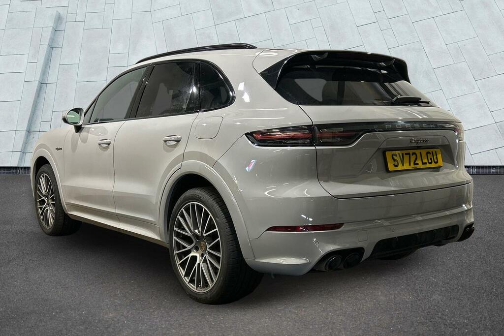 Porsche Cayenne 3.0 V6 E-hybrid 17.9Kwh Platinum Edition Tiptronic SV72LGU Grey #2