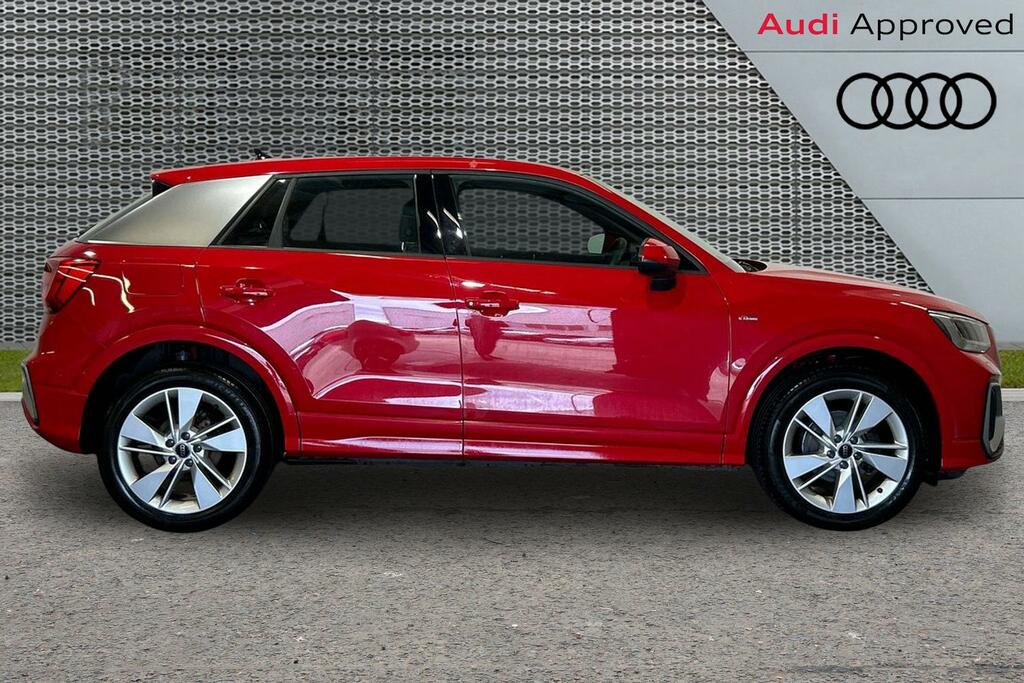 Audi Q2 S Line 35 Tfsi 150 Ps 6-Speed SW23KWZ Red #4