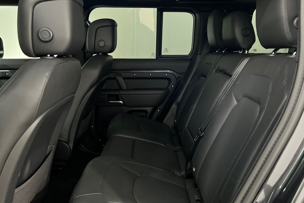 Land Rover Defender 110 D350 110 X-dynamic Hse SN26VGX Grey #4