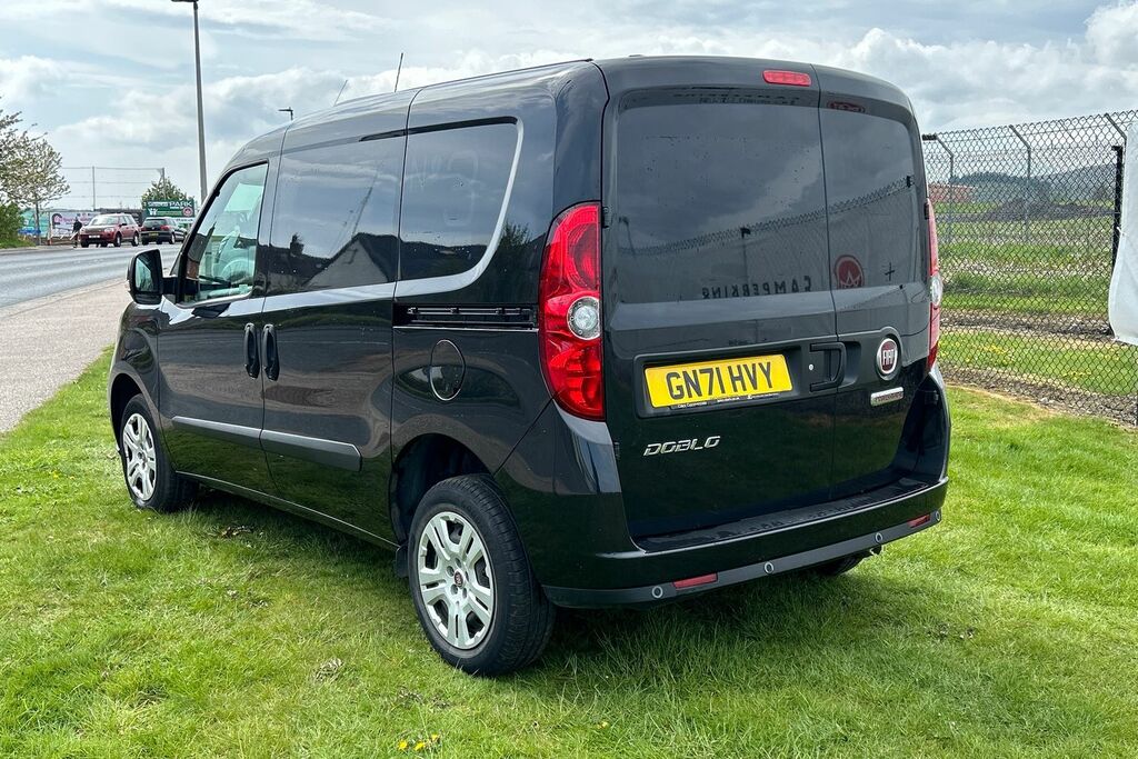Fiat Doblo 1.3 Multijet 16V 95 Tecnico Van Start Stop Black #3