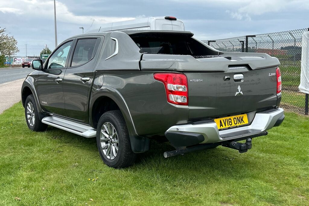 Mitsubishi L200 Double Cab Di-d 178 Warrior 4Wd Green #3