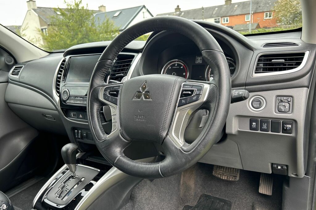 Mitsubishi L200 Double Cab Di-d 178 Warrior 4Wd Green #6