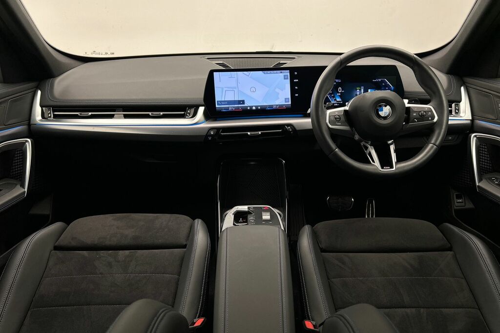 BMW X1 X1 Sdrive20i M Sport ST25EEU White #4