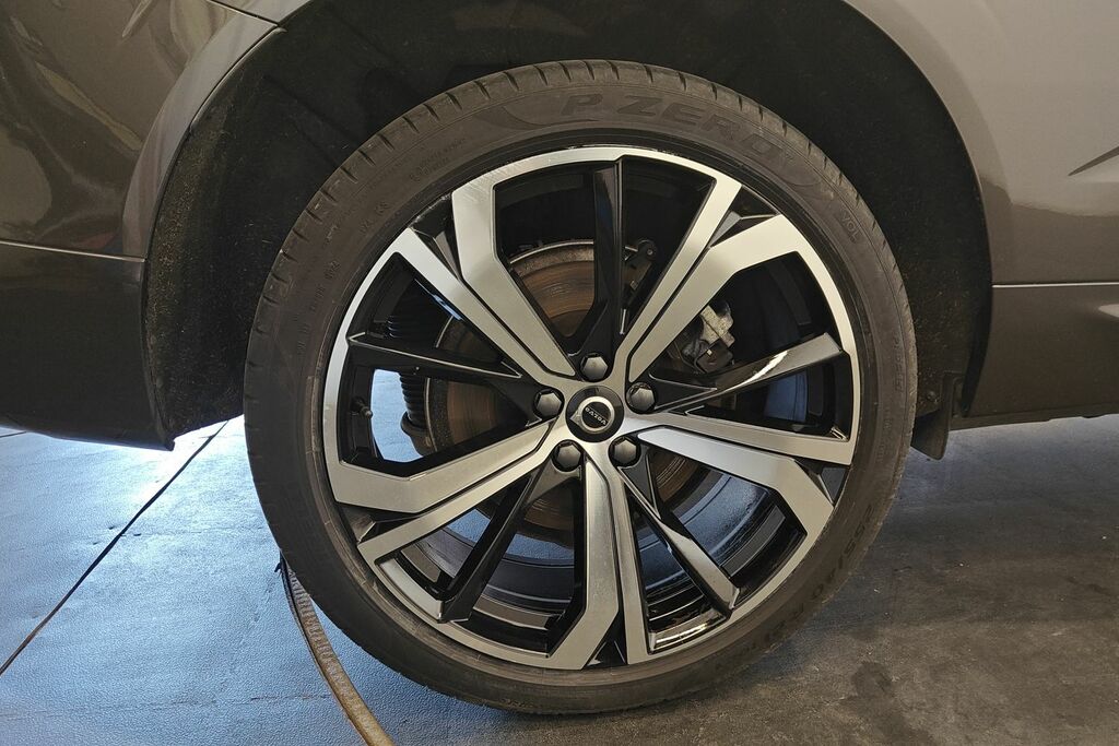 Volvo XC60 2.0 B5p Ultra Dark Awd Geartronic RV25WDP Grey #5