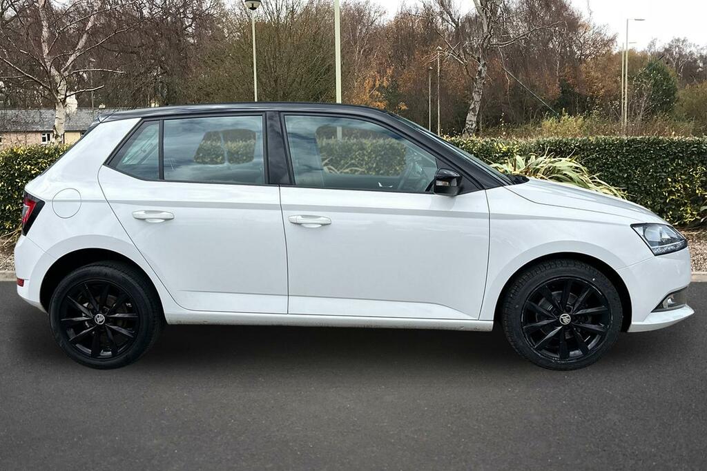 Skoda Fabia 1.0 Mpi Colour Edition FH70CYX White #4