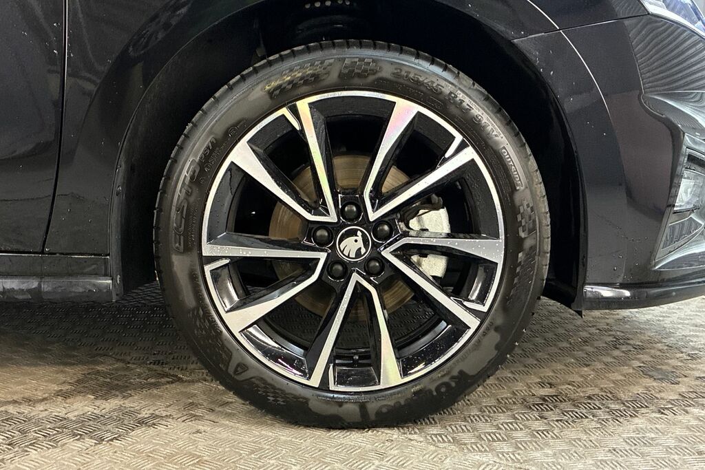 Skoda Fabia 1.0 Tsi 116 Monte Carlo Edition Dsg SP26OGV Black #5