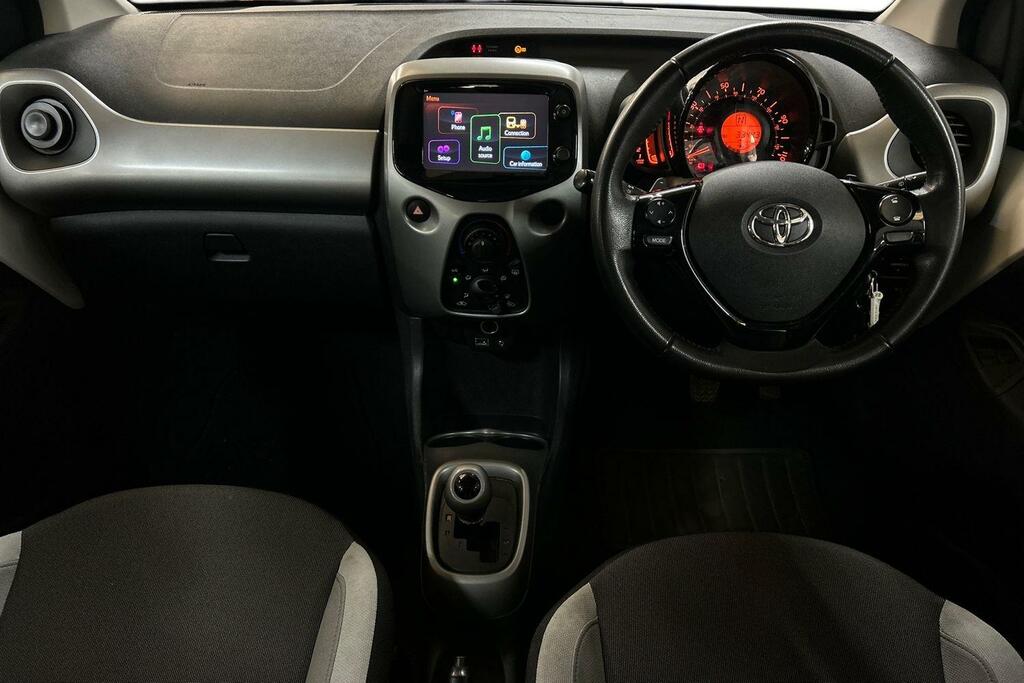 Toyota Aygo 1.0 Vvt-i X-play X-shift Euro 5 Euro 5 White #5