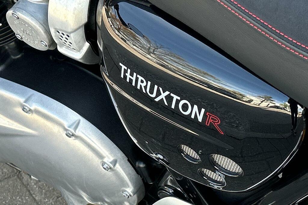 Triumph  Triple 675 Rx Black #5