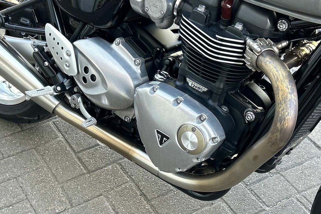 Triumph  Triple 675 Rx Black #11