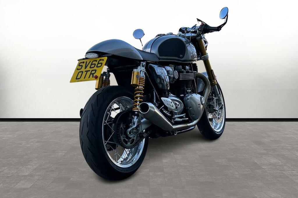 Triumph  Triple 675 Rx Black #2