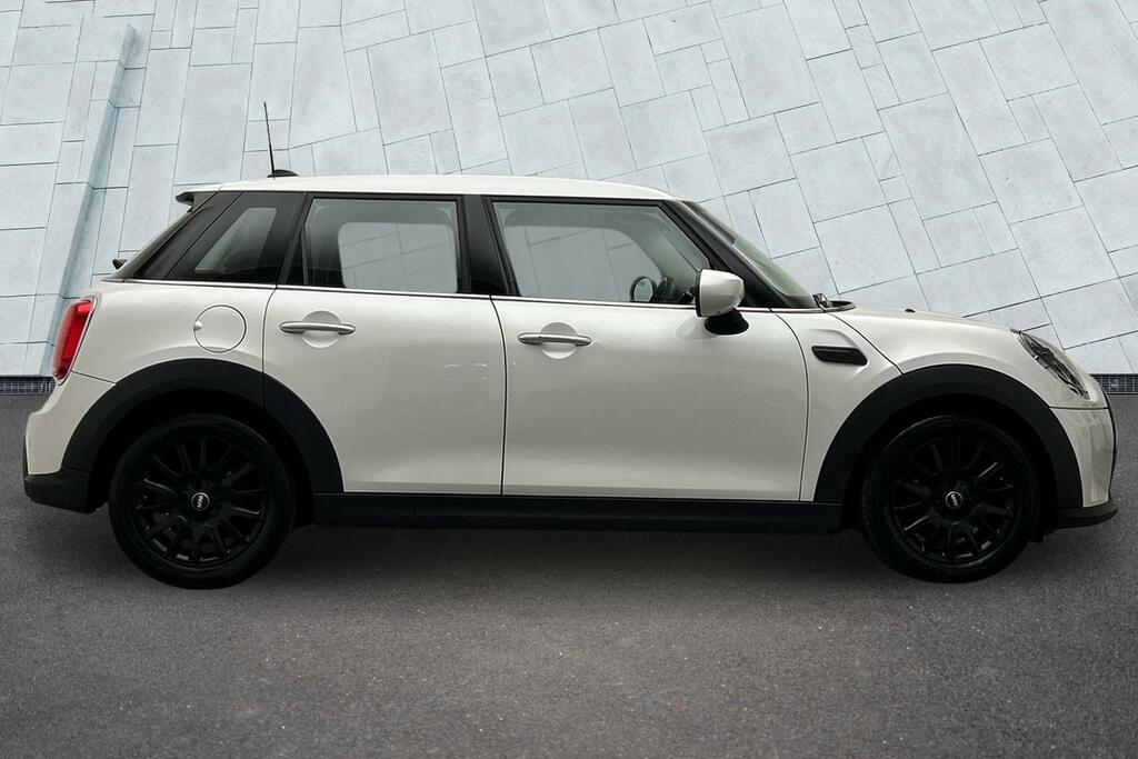 Mini Hatch 5-Door Cooper Classic SR73KGZ White #3