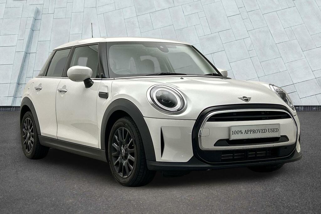 Mini Hatch 5-Door Cooper Classic White