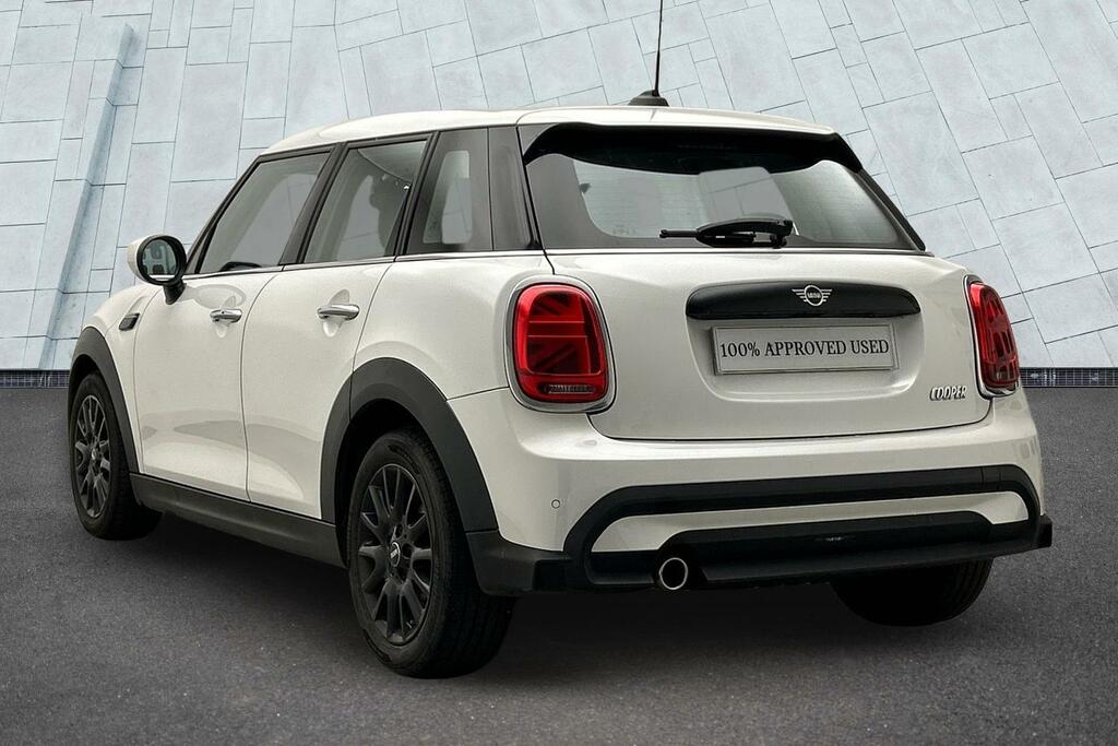 Mini Hatch 5-Door Cooper Classic SR73KGZ White #2