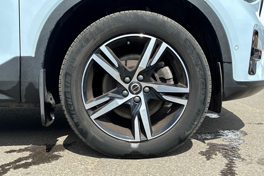 Volvo XC40 2.0 B3p Plus Dark Blue #5