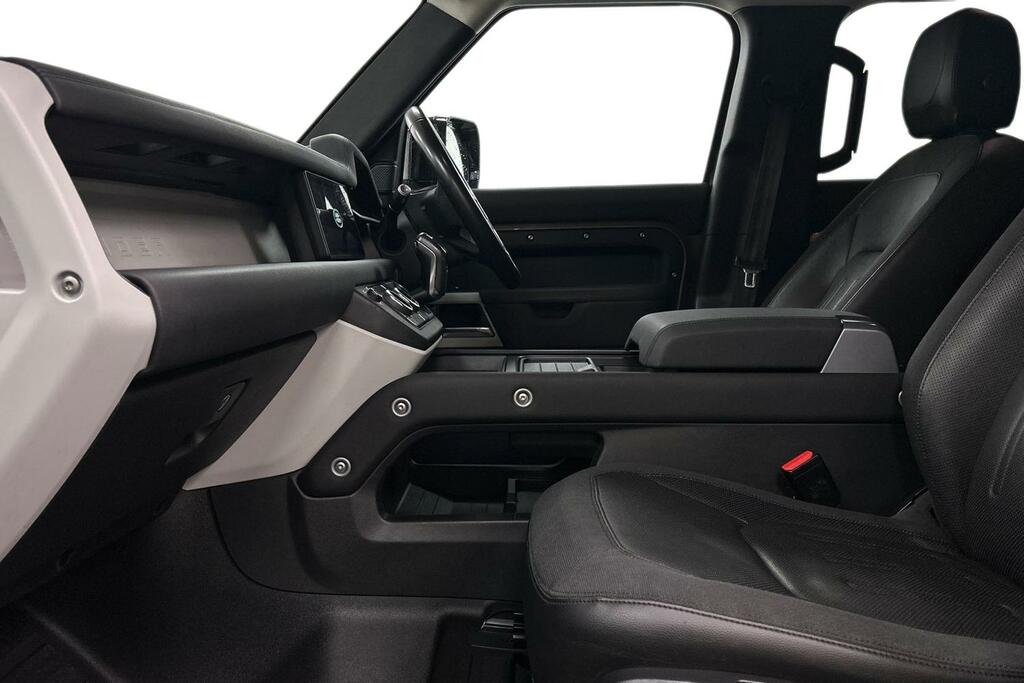 Land Rover Defender 110 D240 110 S OY20YCP #3