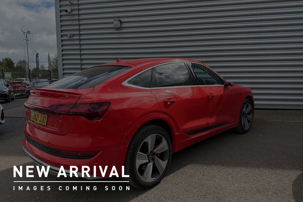 Audi E-tron Sportback S Line 55 Quattro 300,00 Kw CA21JJO Red #3