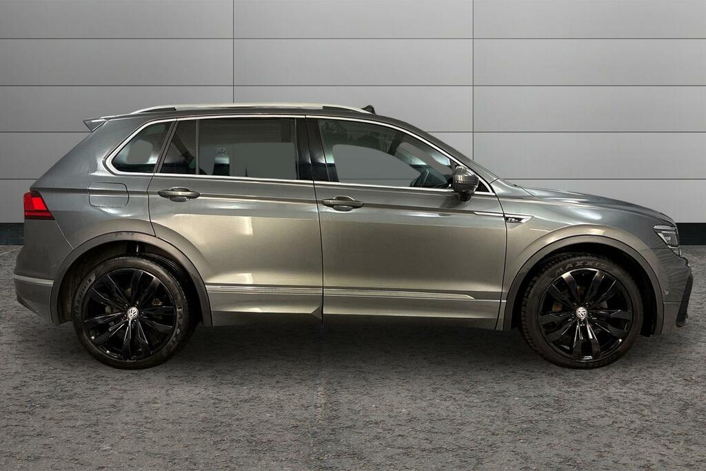 Volkswagen Tiguan 2.0 Tsi 230 4Motion Sel Dsg Grey #4