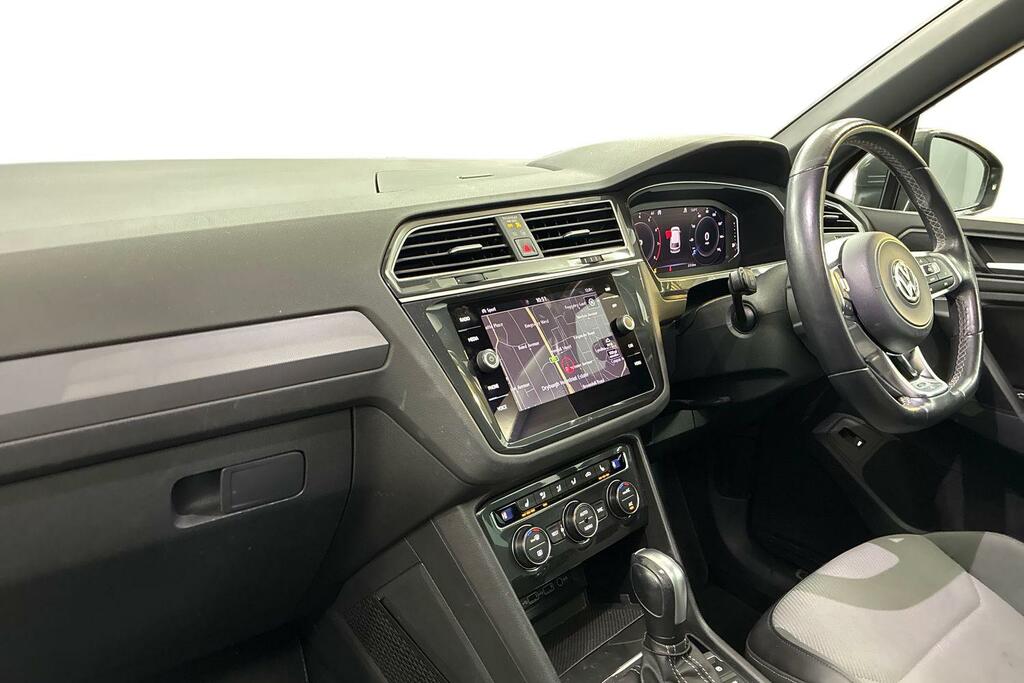 Volkswagen Tiguan 2.0 Tsi 230 4Motion Sel Dsg Grey #2