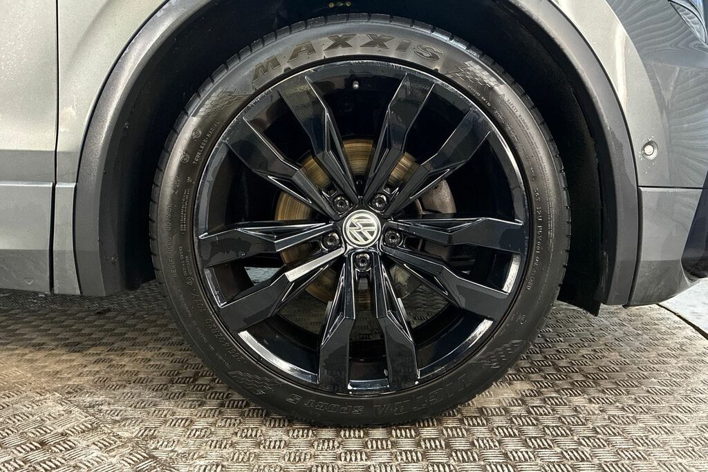 Volkswagen Tiguan 2.0 Tsi 230 4Motion Sel Dsg Grey #5