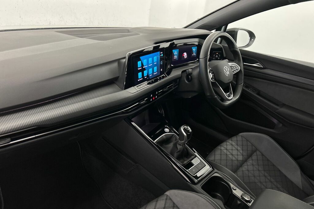 Volkswagen Golf 1.5 Tsi 150 Black Edition SV24OWU White #2