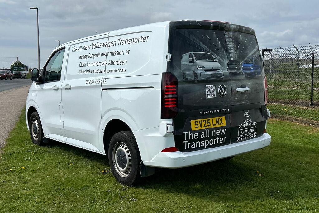 Volkswagen Transporter 2.0 Tdi 150 Commerce Plus Van SV25LNX White #3