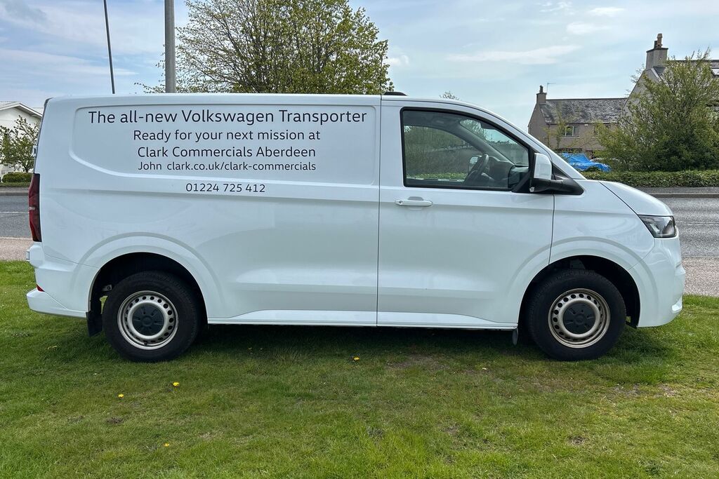 Volkswagen Transporter 2.0 Tdi 150 Commerce Plus Van SV25LNX White #4