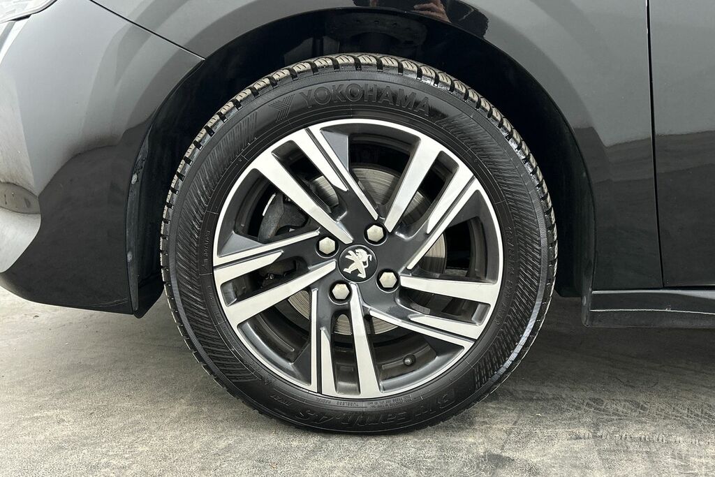Peugeot 208 1.2 Puretech 100 Allure Premium Eat8 KO21RWF Black #5