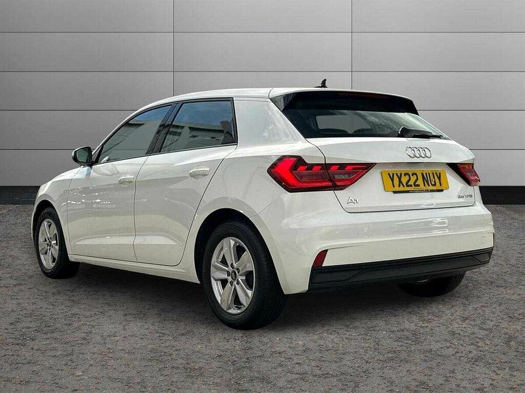 Audi A1 Technik 25 Tfsi 95 Ps 5-Speed YX22NUY White #6