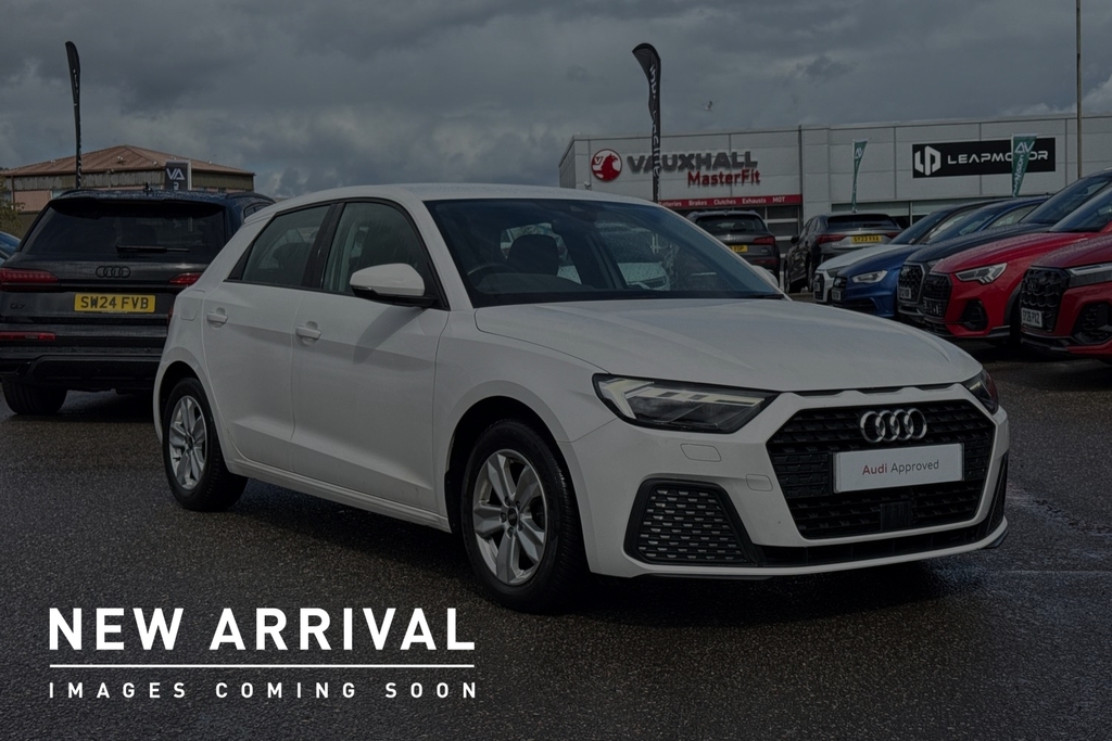 Audi A1 Technik 25 Tfsi 95 Ps 5-Speed YX22NUY White #2