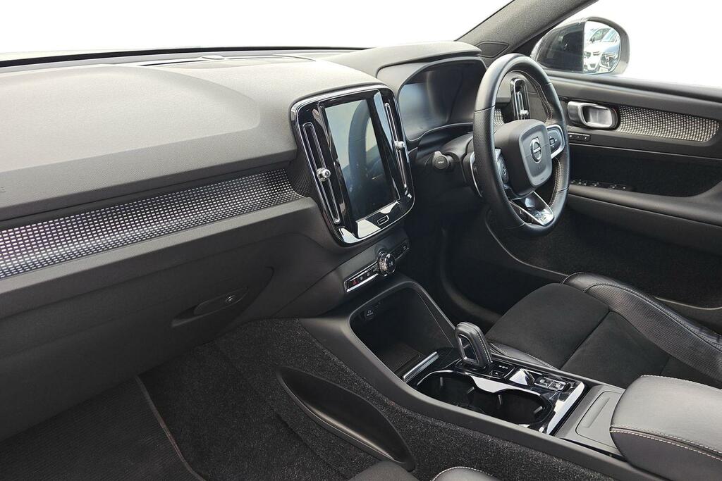 Volvo XC40 2.0 T4 R Design Pro Awd Geartronic SY20YVH White #2