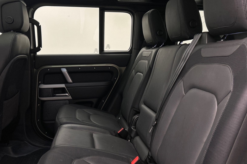 Land Rover Defender 110 D300 X-dynamic Hse ST23PUF Green #4