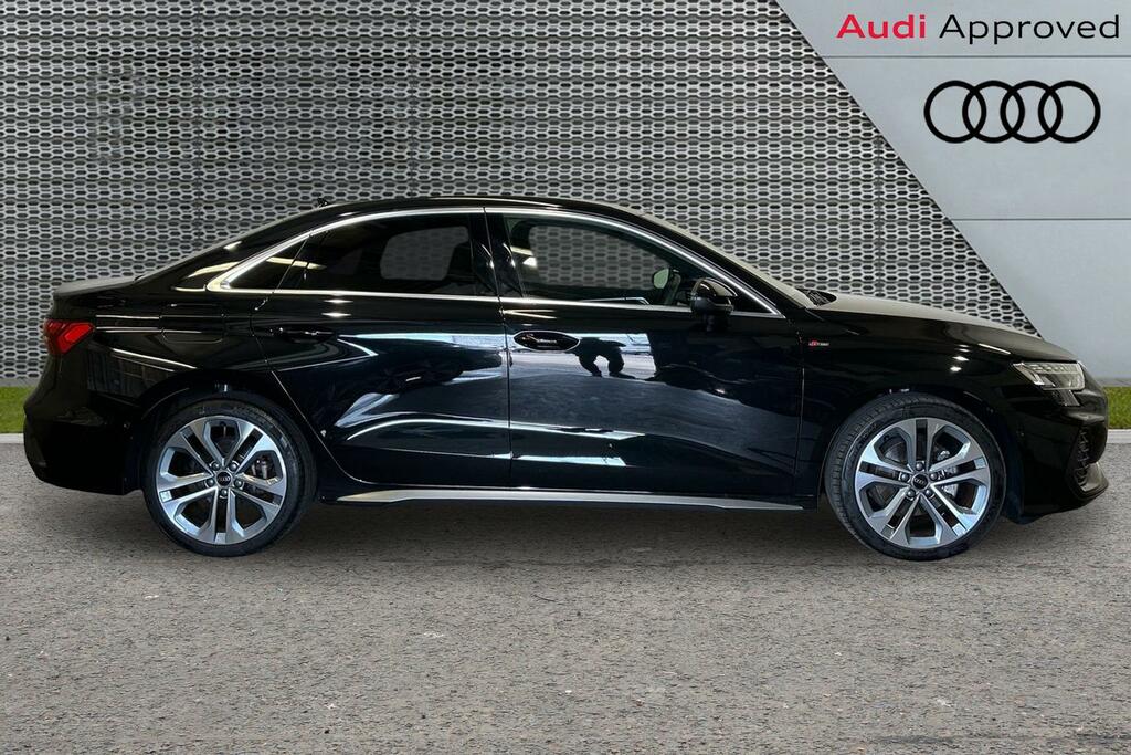 Audi A3 S Line 35 Tfsi 150 Ps S Tronic SV25ZHE Black #4