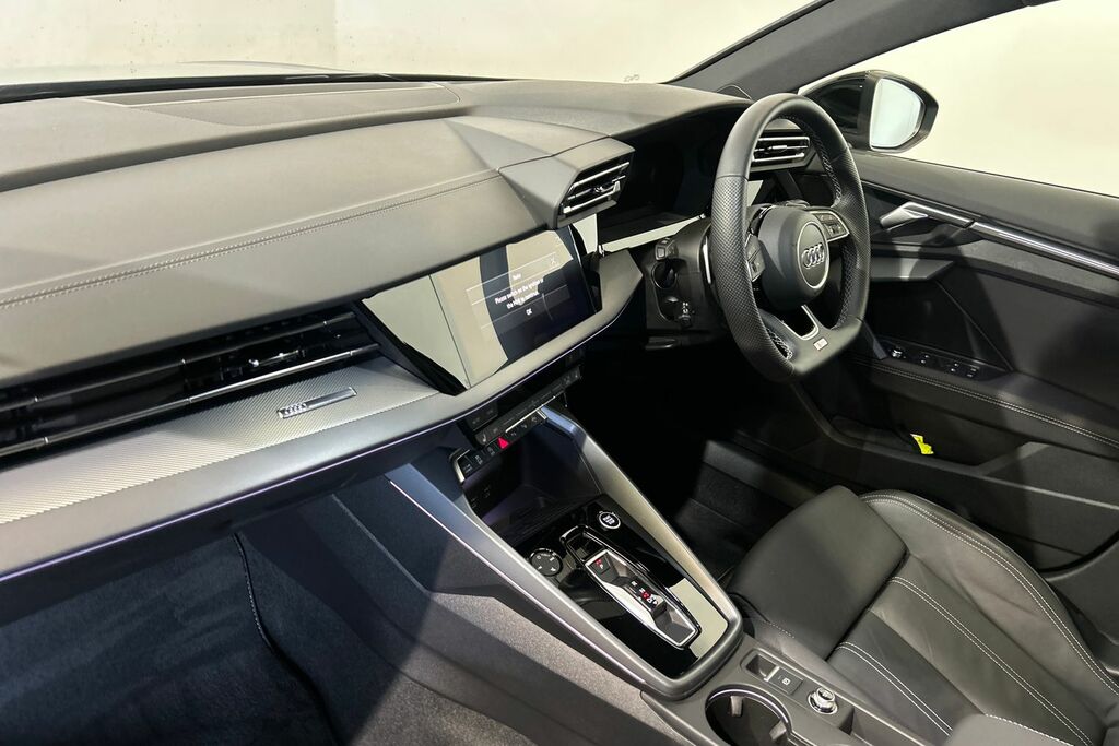 Audi A3 S Line 35 Tfsi 150 Ps S Tronic SV25ZHE Black #2