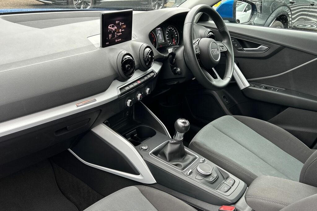 Audi Q2 Se 30 Tfsi 116 Ps 6-Speed SW68UJO Blue #2