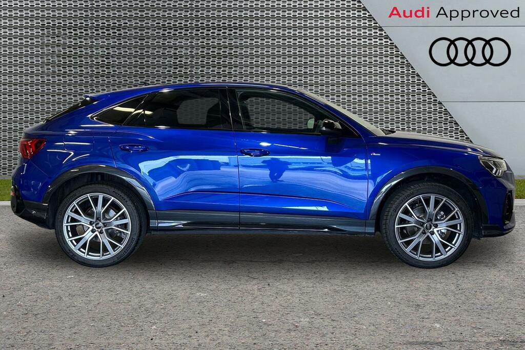 Audi Q3 Black Edition 35 Tfsi 150 Ps S Tronic SW24FVK Blue #4