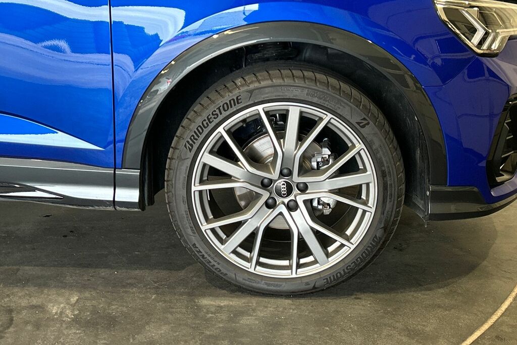Audi Q3 Black Edition 35 Tfsi 150 Ps S Tronic SW24FVK Blue #5