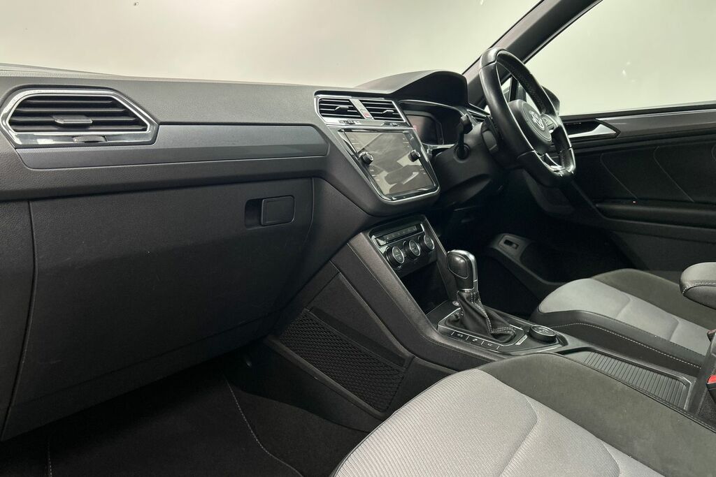 Volkswagen Tiguan 2.0 Tdi R-line Tech Dsg 4Motion Euro 6 Ss SM19EHO Grey #6